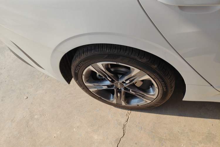 Used Kia K5 2021 380T GT-Line Refreshed Edition Right Rear Wheel Hub