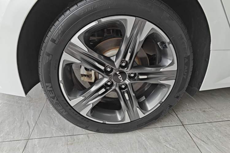 Used Kia K5 2021 380T GT-Line Refreshed Edition Right Rear Wheel Hub
