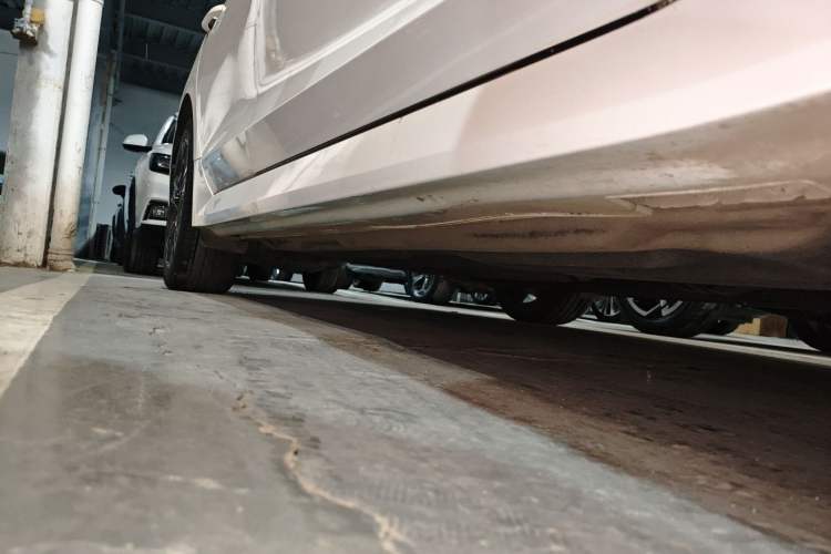 Used Kia K5 2021 270T CVVD Refreshed Edition Right Side Sill