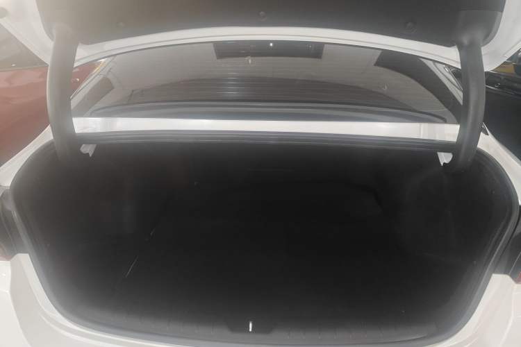 Used Kia K5 2021 270T CVVD Refreshed Edition Trunk