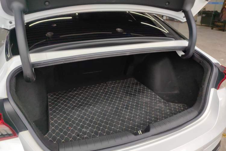 Used Kia K5 2021 270T CVVD Refreshed Edition Trunk