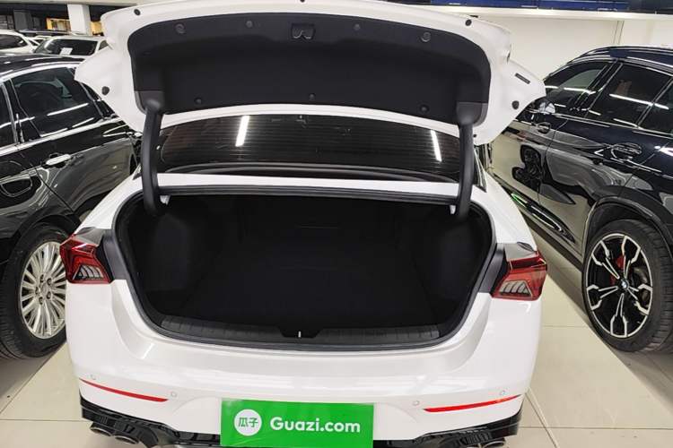 Used Kia K5 2021 380T GT-Line Refreshed Edition Trunk