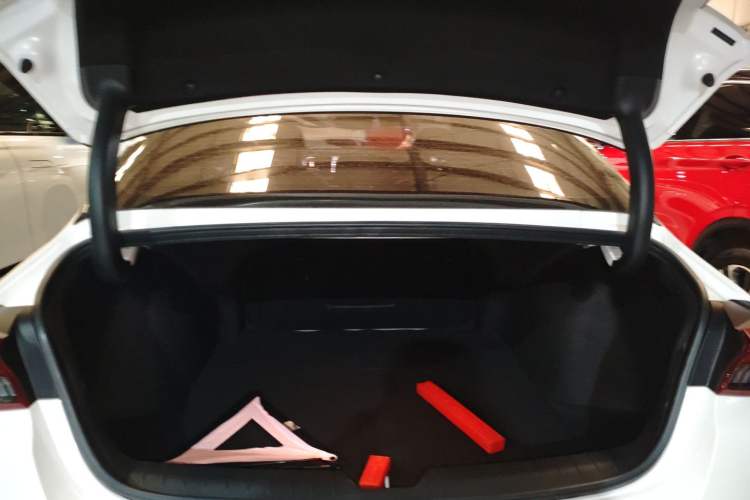 Used Kia K5 2021 270T CVVD Refreshed Edition Trunk