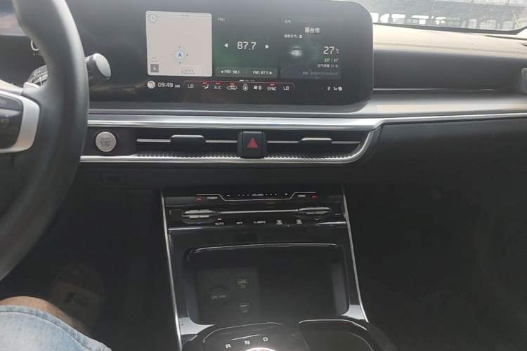 Used Kia K5 2025 1.5T Prestige Edition Audio And AC Panel