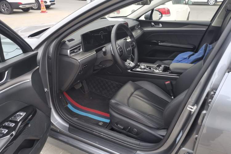 Used Kia K5 2025 1.5T Prestige Edition Driver Seat