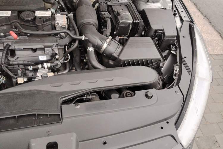 Used Kia K5 2025 1.5T Luxury Edition Engine Bay Left