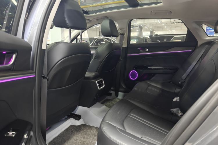 Used Kia K5 2025 1.5T Prestige Edition Interior 2