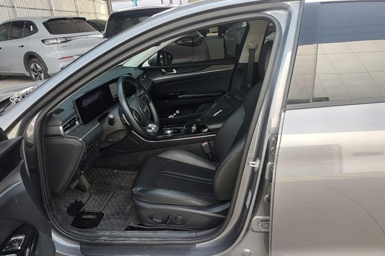 Used Kia K5 2025 1.5T Prestige Edition Left Front Seat