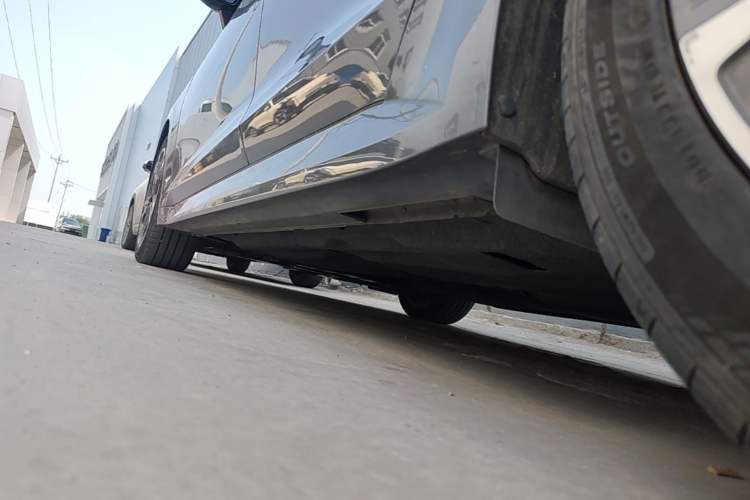 Used Kia K5 2025 1.5T Prestige Edition Left Side Sill