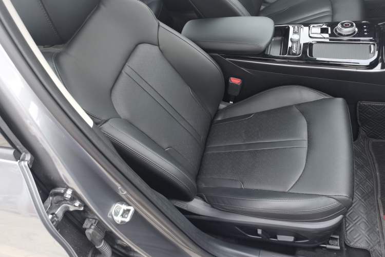 Used Kia K5 2025 1.5T Prestige Edition Right Front Seat