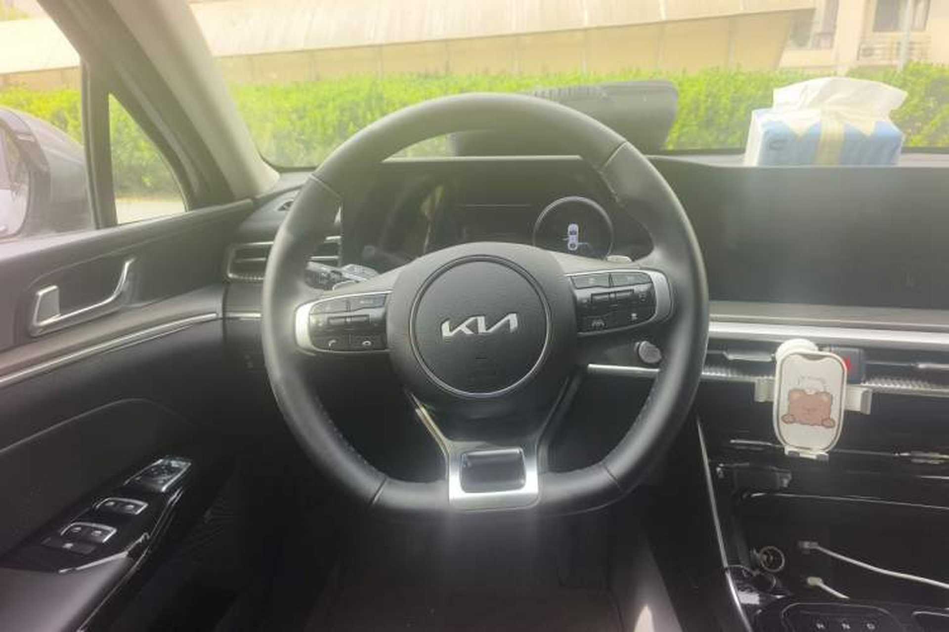 Used Kia K5 2025 1.5T Prestige Edition Steering Wheel