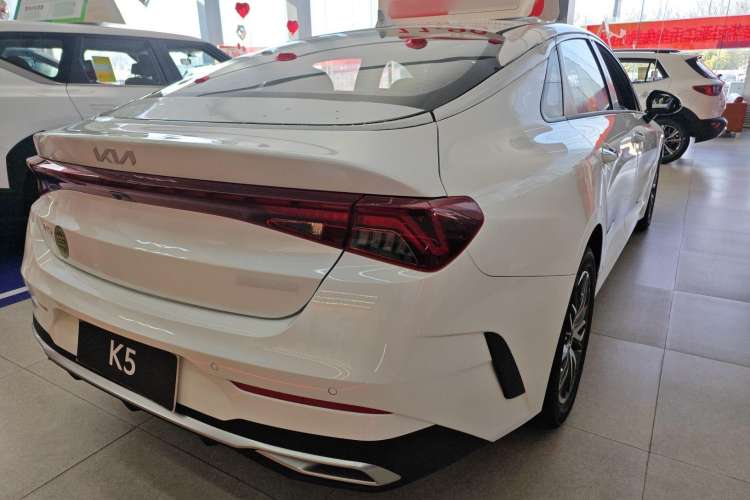 Used Kia K5 2025 1.5T Luxury Edition Exterior 3