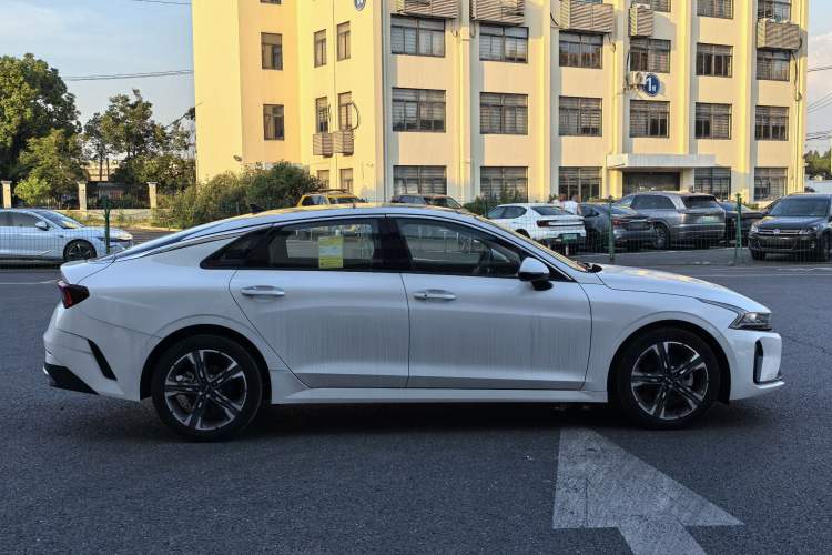 Used Kia K5 2025 1.5T Prestige Edition Exterior 4