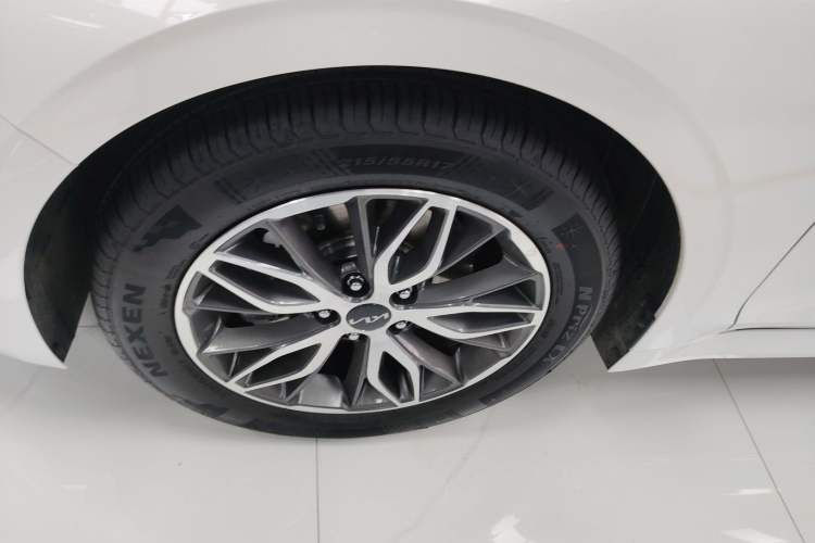 Used Kia K5 2025 1.5T Luxury Edition Exterior 4