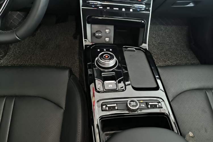 Used Kia K5 2025 1.5T Prestige Edition Gear Lever