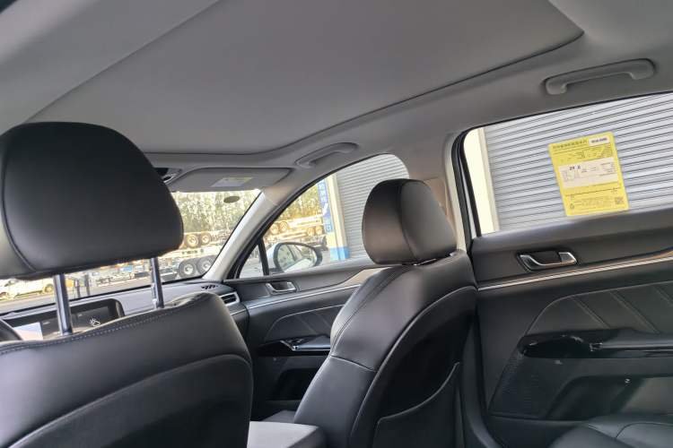 Used Kia K5 2025 1.5T Prestige Edition Headliner
