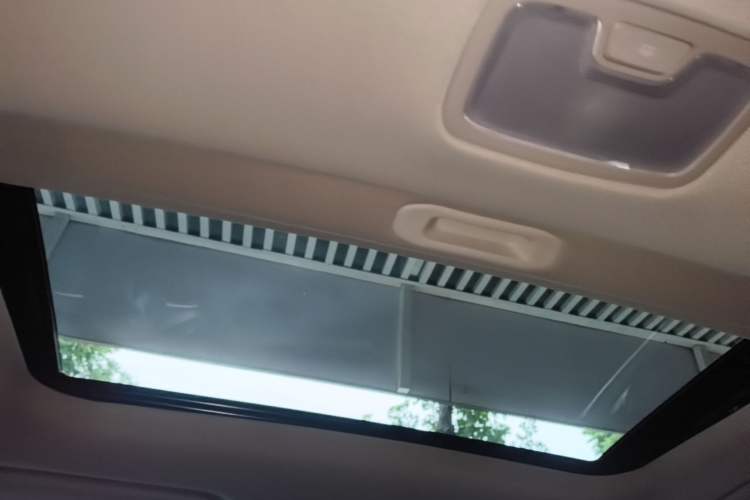 Used Kia K5 2025 1.5T Luxury Edition Headliner