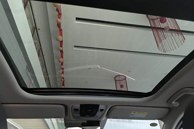 Used Kia K5 2025 1.5T Prestige Edition Headliner