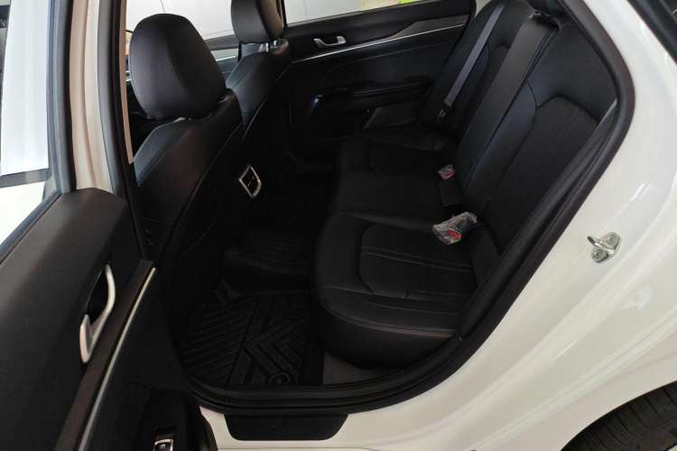 Used Kia K5 2025 1.5T Luxury Edition Interior 1