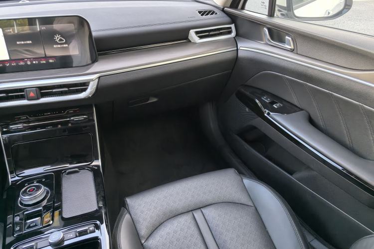 Used Kia K5 2025 1.5T Prestige Edition Interior 5