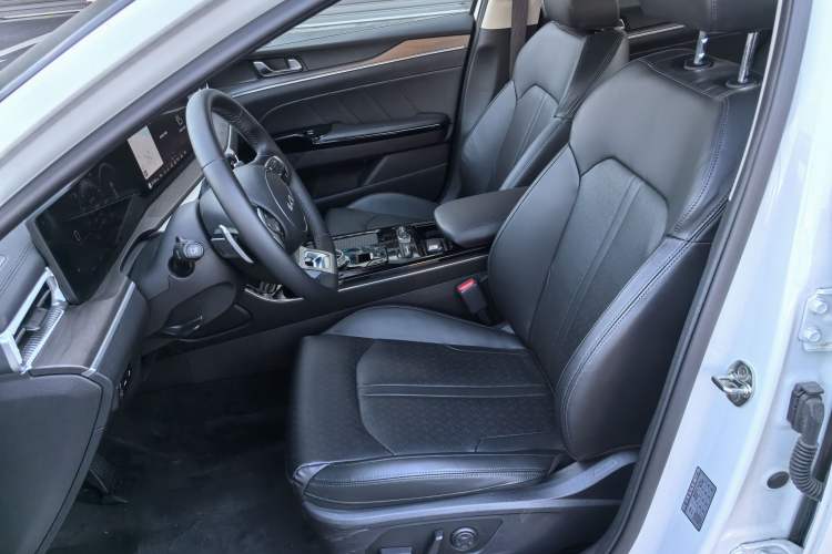 Used Kia K5 2025 1.5T Prestige Edition Left Front Seat