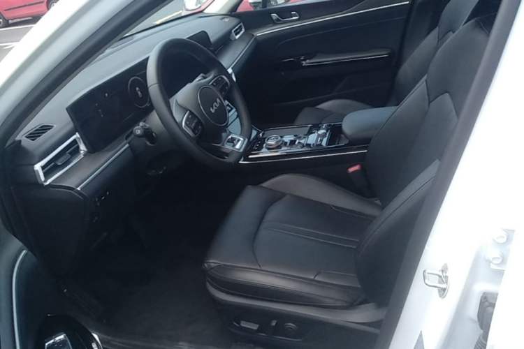 Used Kia K5 2025 1.5T Prestige Edition Left Front Seat