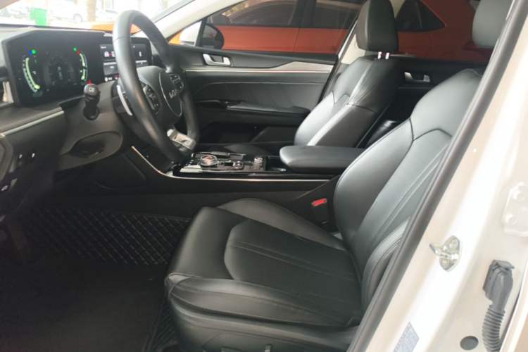 Used Kia K5 2025 1.5T Luxury Edition Left Front Seat