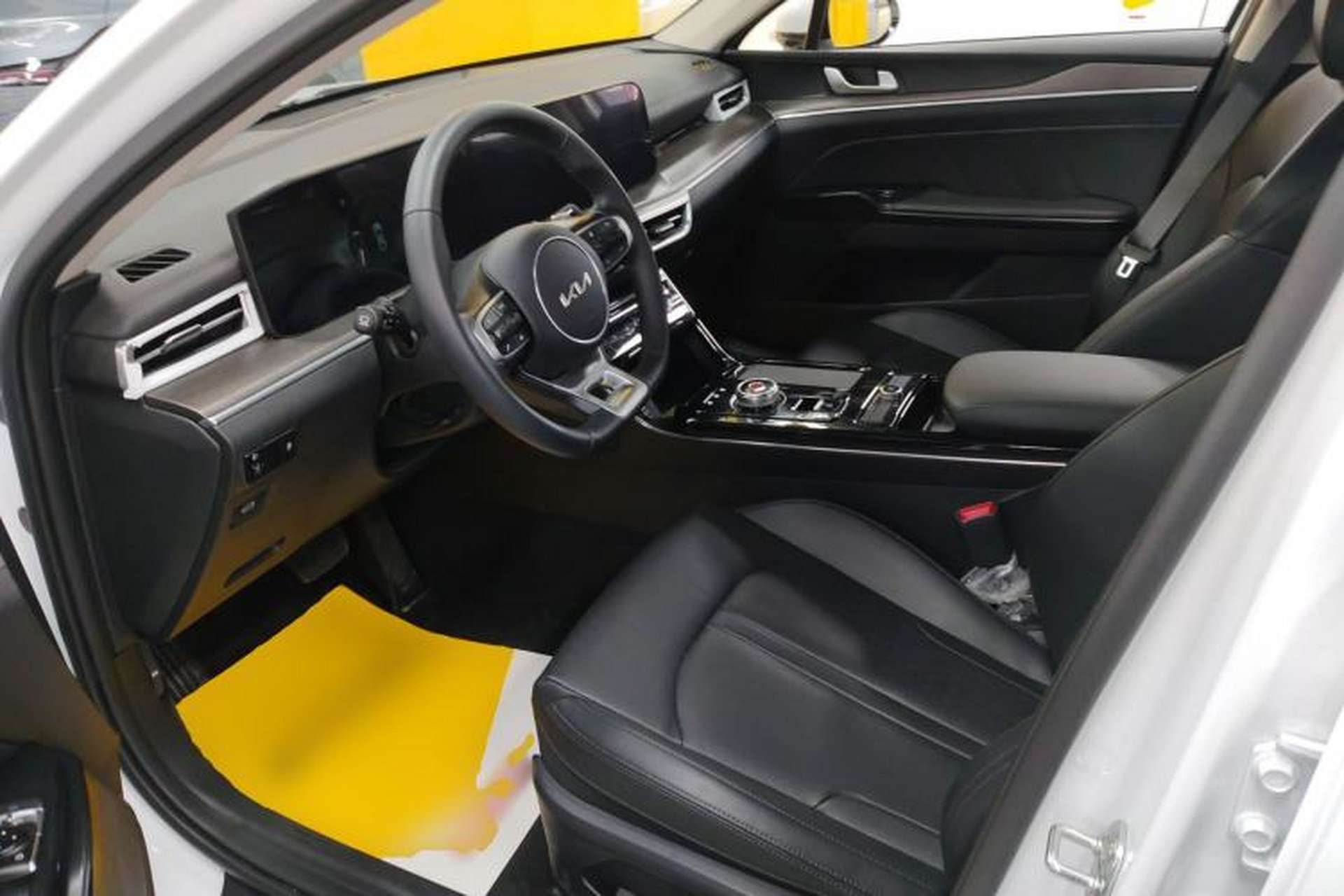 Used Kia K5 2025 1.5T Luxury Edition Left Front Seat