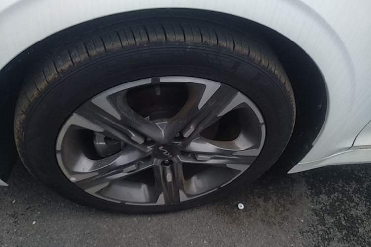 Used Kia K5 2025 1.5T Prestige Edition Left Front Wheel Hub
