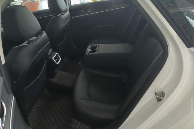 Used Kia K5 2025 1.5T Prestige Edition Left Rear Seat