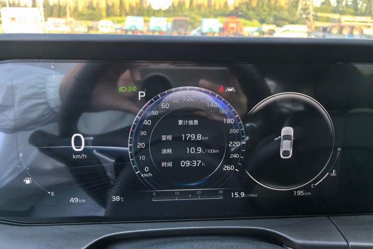 Used Kia K5 2025 1.5T Prestige Edition Odometer Close Up