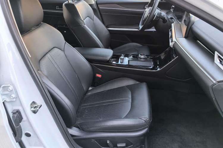 Used Kia K5 2025 1.5T Prestige Edition Right Front Seat