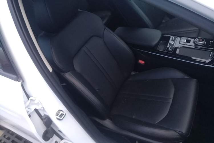 Used Kia K5 2025 1.5T Prestige Edition Right Front Seat