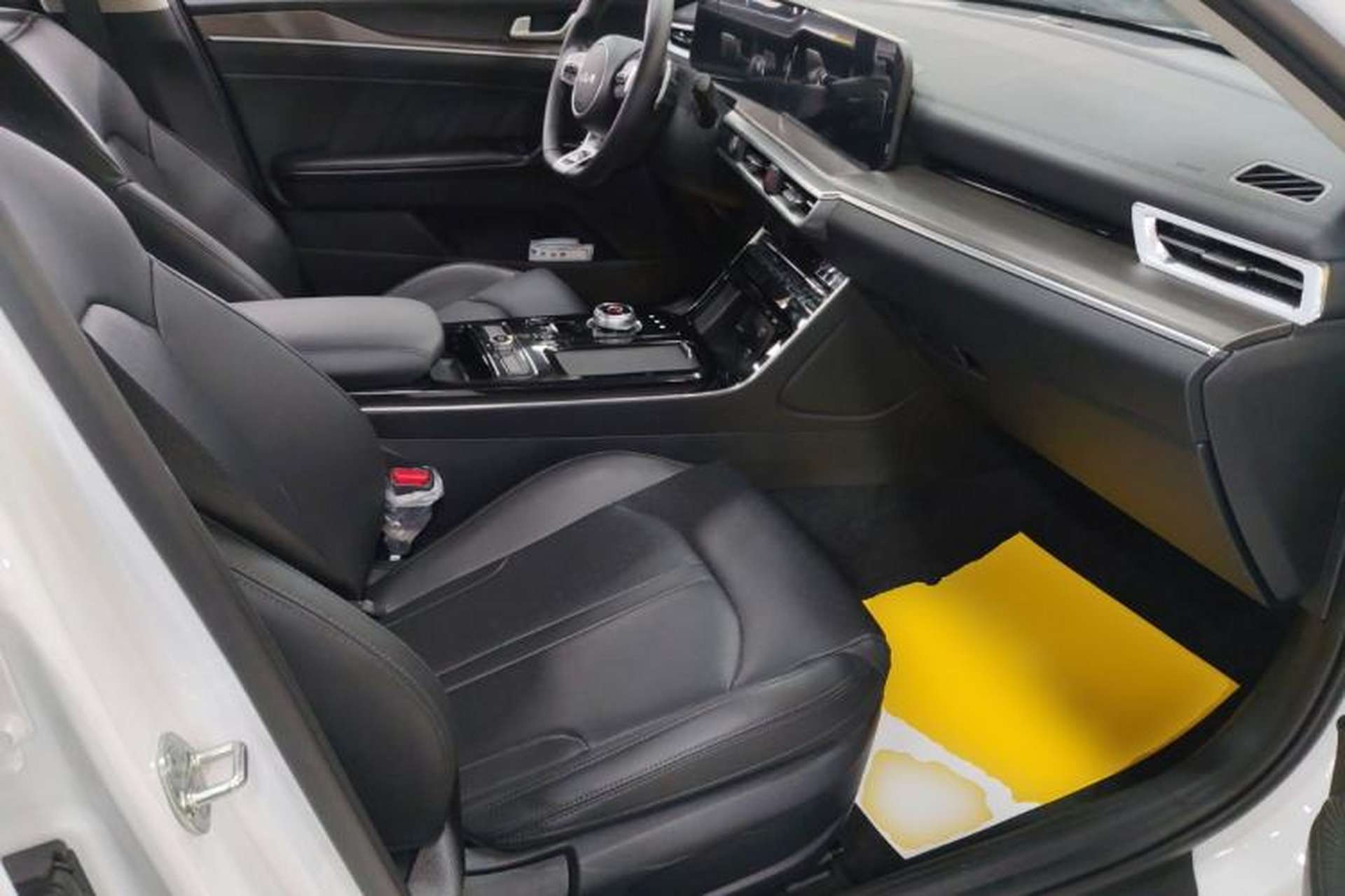 Used Kia K5 2025 1.5T Luxury Edition Right Front Seat