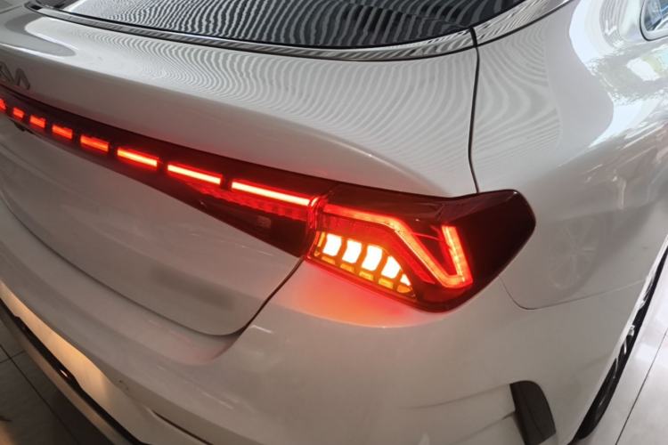 Used Kia K5 2025 1.5T Luxury Edition Right Rear Taillight