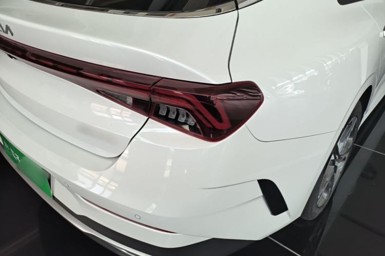 Used Kia K5 2025 1.5T Prestige Edition Right Rear Taillight