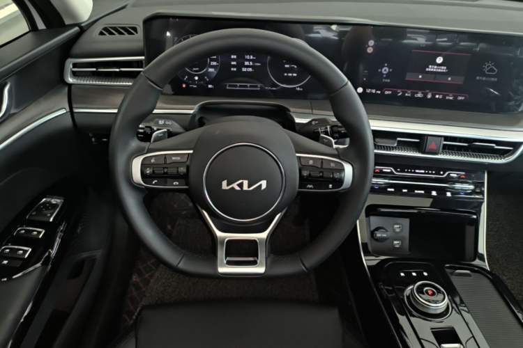 Used Kia K5 2025 1.5T Prestige Edition Steering Wheel