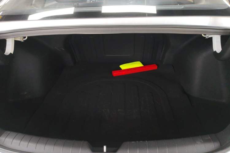 Used Kia K5 2025 1.5T Luxury Edition Trunk