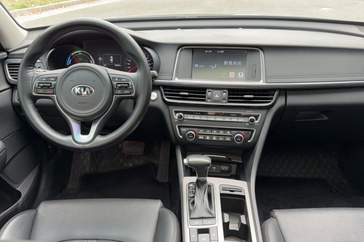 Used Kia K5 New Energy 2018 2.0L ZhiZun Edition Center Console