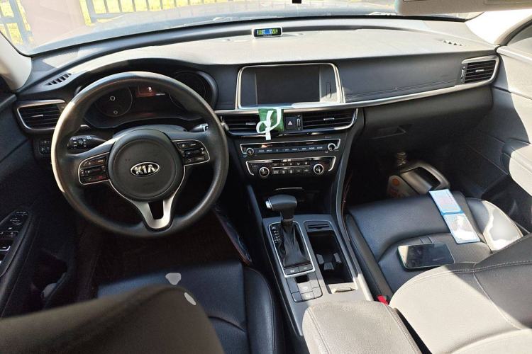 Used Kia K5 New Energy 2018 2.0L Smart Enjoyment Version Center Console