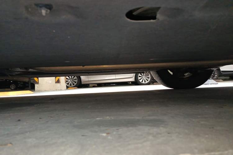 Used Kia K5 New Energy 2018 2.0L ZhiZun Edition Chassis Rear Left