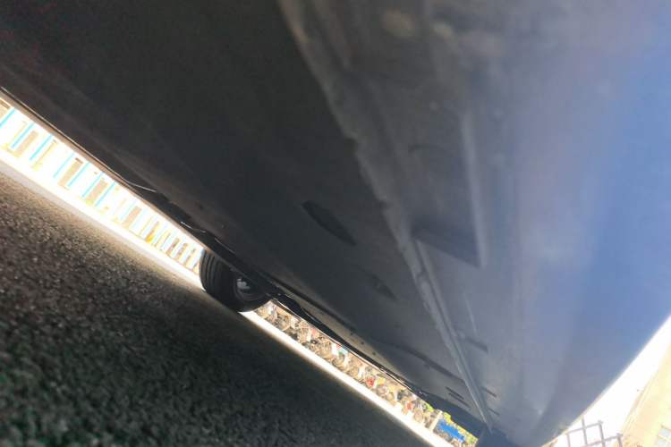 Used Kia K5 New Energy 2018 2.0L ZhiZun Edition Chassis Rear Right