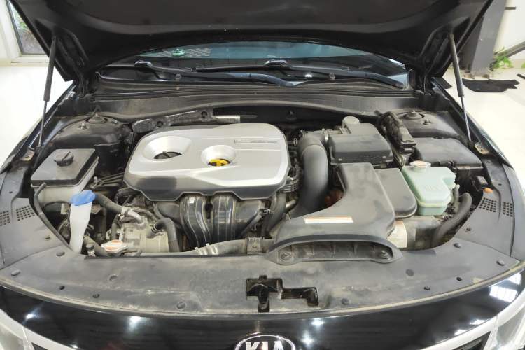 Used Kia K5 New Energy 2018 2.0L ZhiZun Edition Engine Bay
