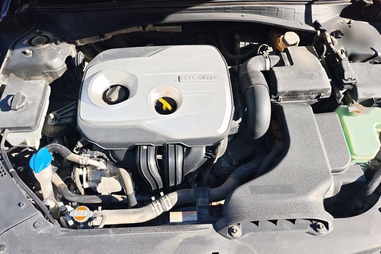 Used Kia K5 New Energy 2018 2.0L Smart Enjoyment Version Engine Bay