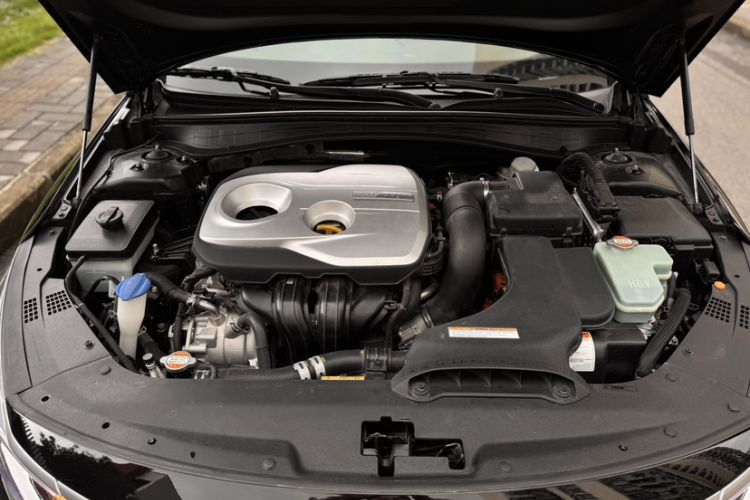 Used Kia K5 New Energy 2018 2.0L ZhiZun Edition Engine Bay