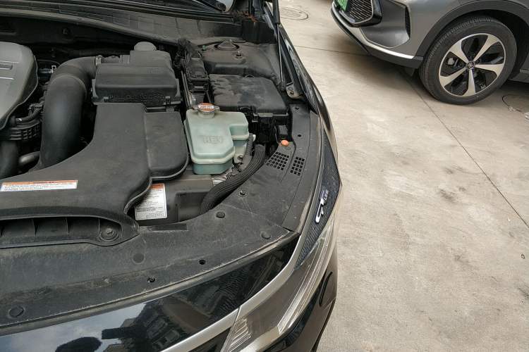 Used Kia K5 New Energy 2018 2.0L ZhiZun Edition Engine Bay Left