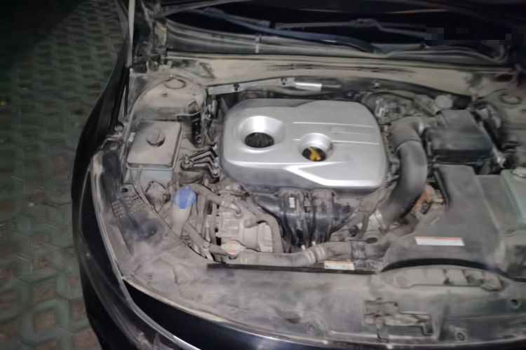 Used Kia K5 New Energy 2018 2.0L Smart Enjoyment Version Engine Bay Right