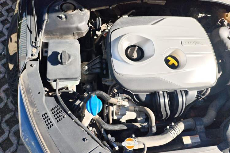 Used Kia K5 New Energy 2018 2.0L Smart Enjoyment Version Engine Bay Right