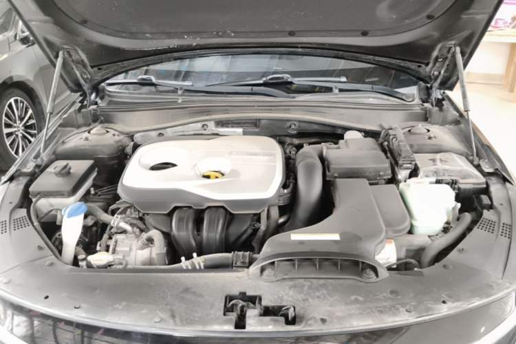 Used Kia K5 New Energy 2018 2.0L Smart Enjoyment Version Engine Bay