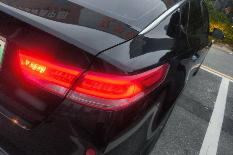 Used Kia K5 New Energy 2018 2.0L ZhiZun Edition Exterior 6